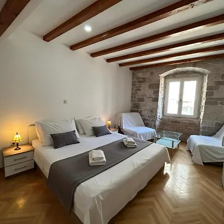 Camenno Apartments-the Heart Of Diocletian's Palace-open Winter! Apartment *