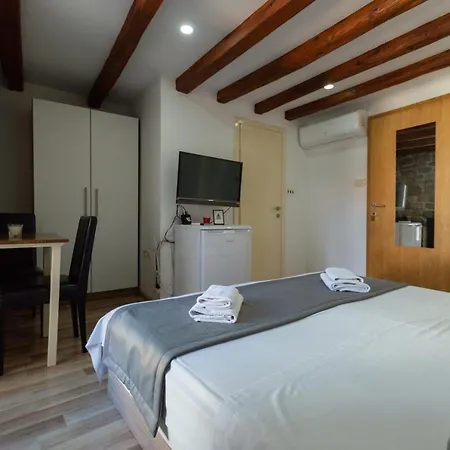Apartment Camenno Apartments-the Heart Of Diocletian's Palace-open Winter! Split