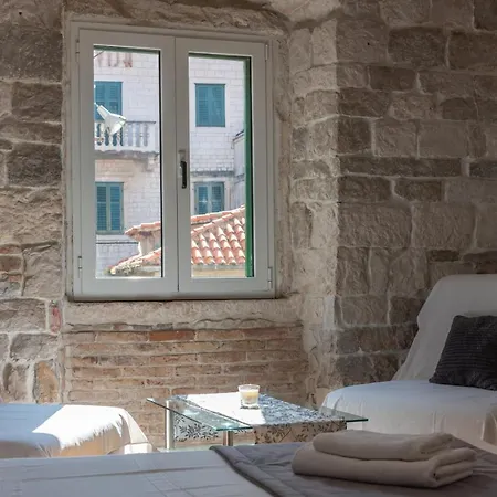 Camenno Apartments-the Heart Of Diocletian's Palace-open Winter! Split