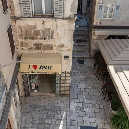 Camenno Apartments-the Heart Of Diocletian's Palace-open Winter!